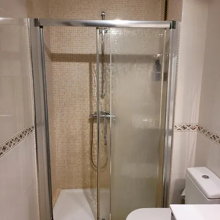 Nuevo! Pisazo En El Centro 8 Personas Santander