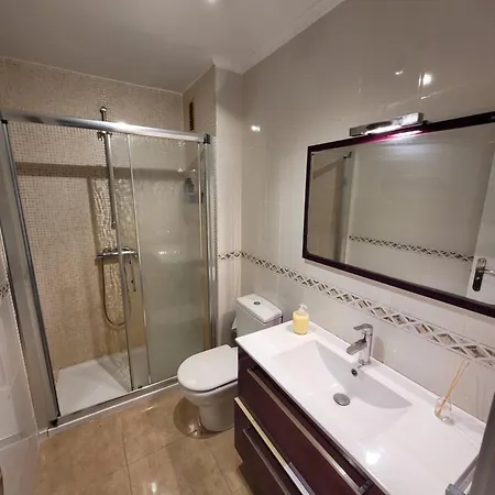 Apartment Nuevo! Pisazo En El Centro 8 Personas Santander