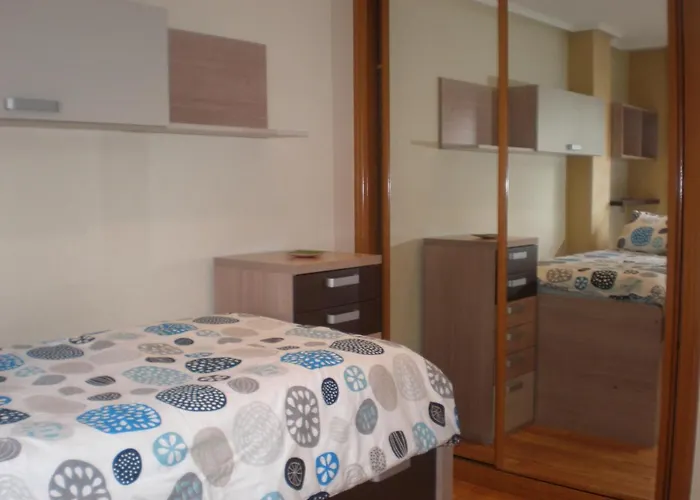 Nuevo! Pisazo En El Centro 8 Personas * Santander